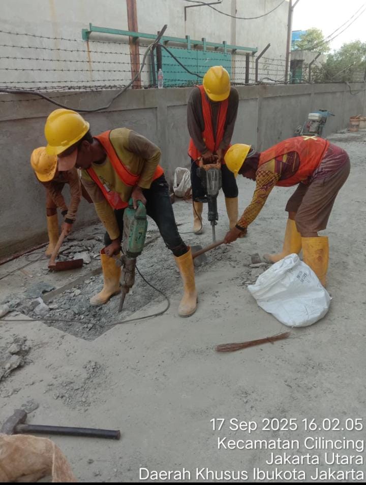 Tahap 1: Pembobokan Beton di Cilincing